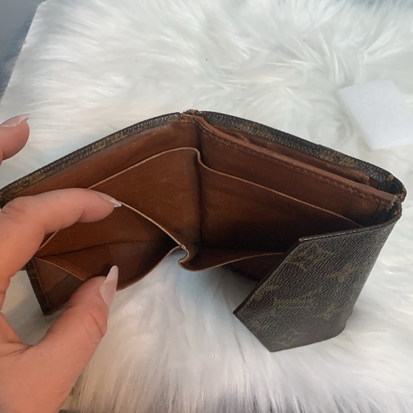 1988 authentic Louis Vuitton Elise wallet - rip inside - Picture 16 of 17